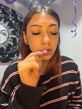 Violet_Monroe_ webcam model