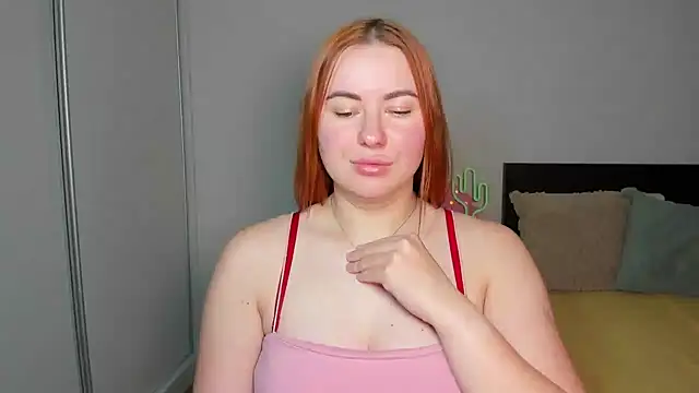 LAYLAxSTAR live cam on StripChat