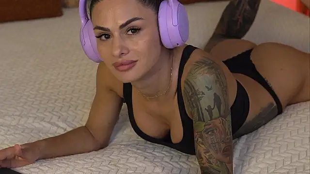 TiffanyMaze webcam model