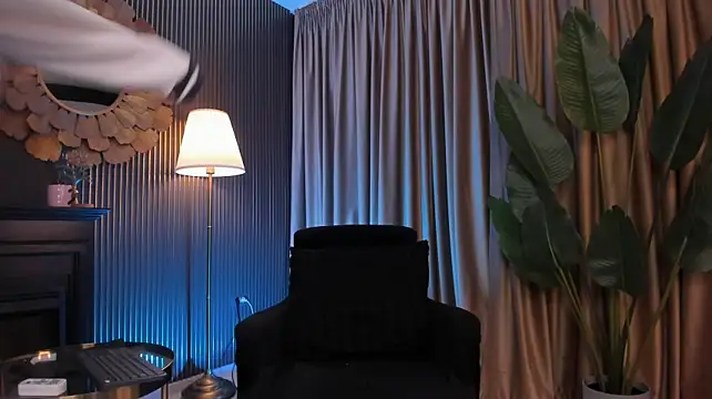 LovingBlondie live cam preview