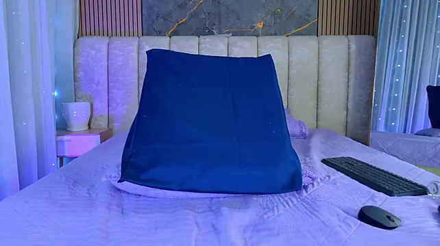 mia_scot
