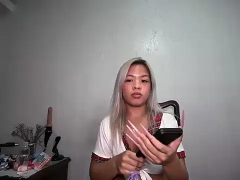 Tina_Slick