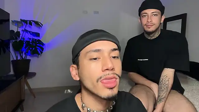 Noah_and_Steven, modelo webcam