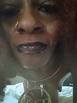Jasmine_FullsShine, modèle webcam