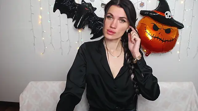 MilaLoona