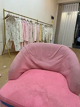 Selenaaaaa- live cam