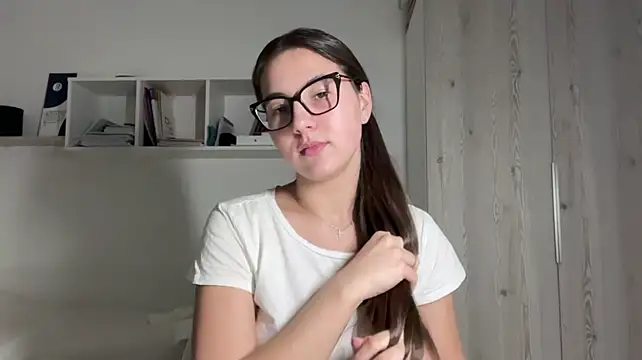 rubymoonv webcam model