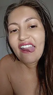 Fetichista23, live now