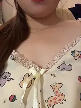 HiDdFF-777 live cam on StripChat