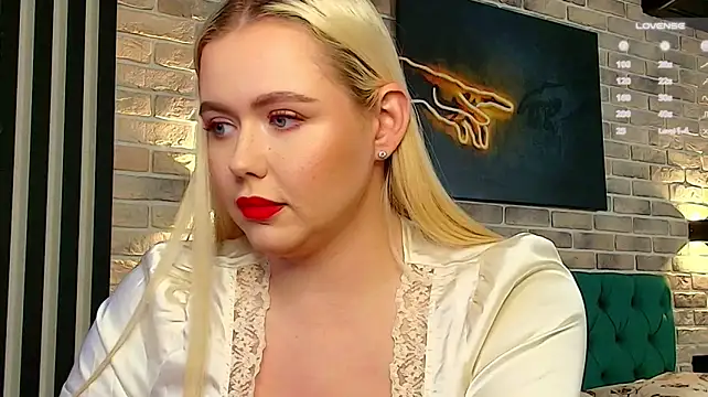 Julia_robertson live cam on StripChat