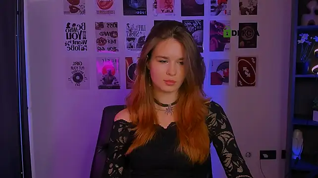 angie_foxy1