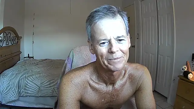 nakeedcowboi65