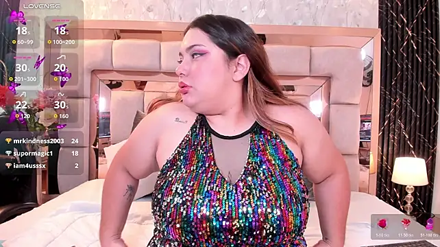 amber_curvvy