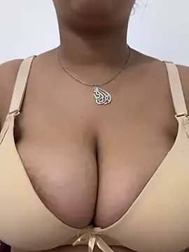 fatineae1, modèle webcam