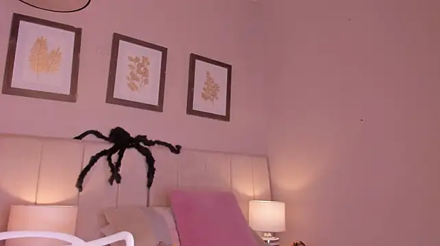 zoe_sky_