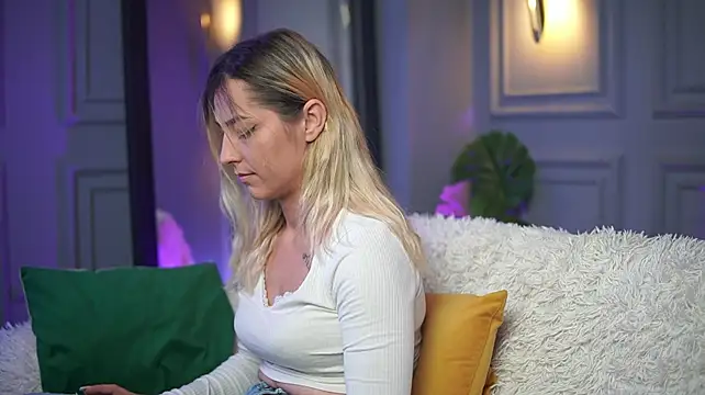 MichelleJo live cam on StripChat