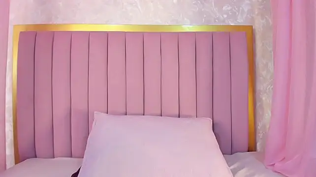 Anne_Milleerr live cam on StripChat