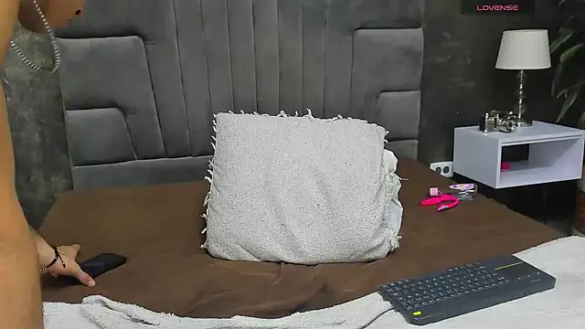 Adrien_Monteiro live cam