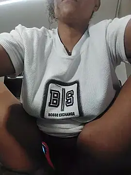 _Victoria_Hills live cam on StripChat
