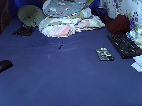 sweetdomina3 live cam on StripChat