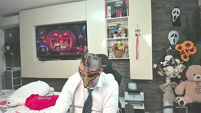 SpartacusDaddy48 live cam on StripChat