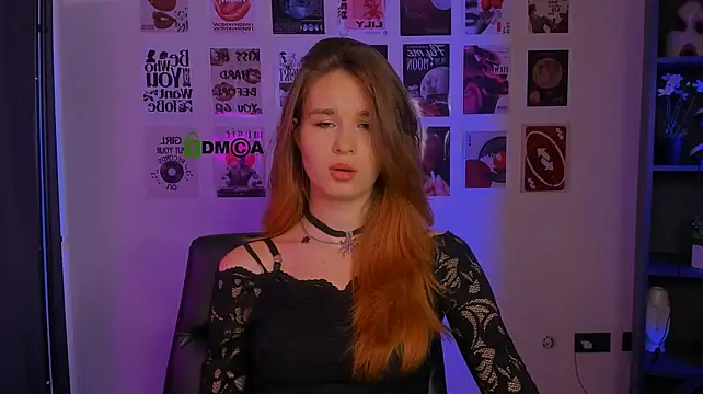 angie_foxy1
