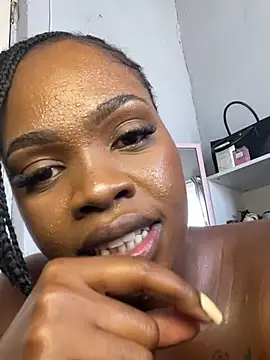 LuciousLips96 webcam