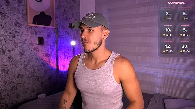 MarkSantozz webcam model
