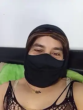 Banouti_23 webcam
