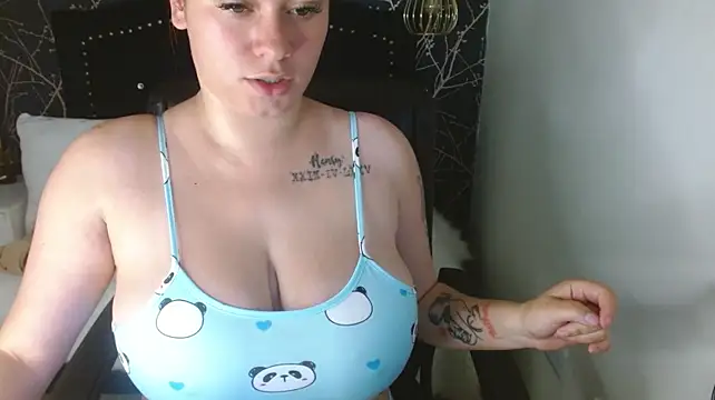 Sophiia_tk live cam on StripChat