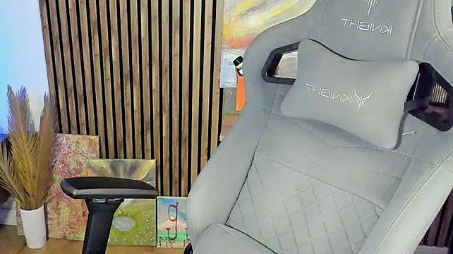 Original_Oliverrgroove, modèle webcam