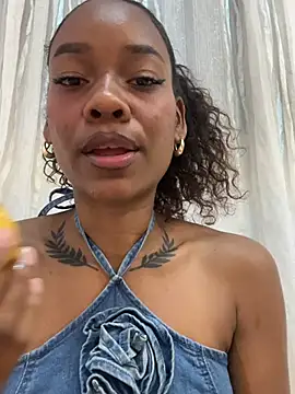 NathyParkerX, modelo de webcam