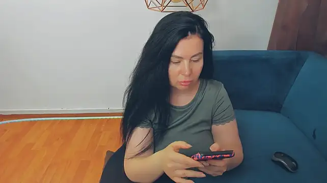 BrilliantGirll, modelo webcam