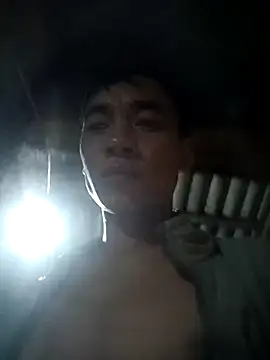 Chillbiiii, modelo webcam