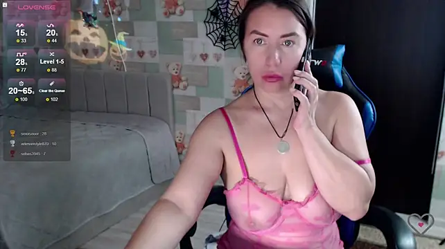 Korolek12 live cam on StripChat