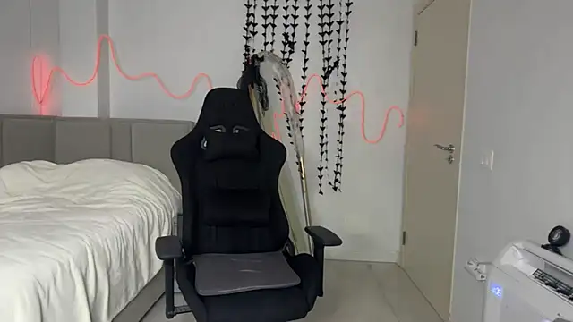 PrincesSsLilu webcam model