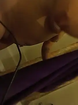 prettyalizae in webcam