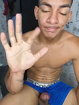 SantiHardXL, modèle webcam