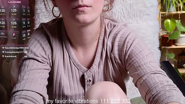 Hot_Thumbelina