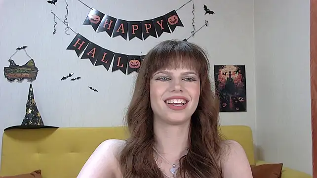 SelenaVeyne live cam on StripChat