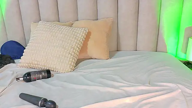 nahomi_campbell live sex cam