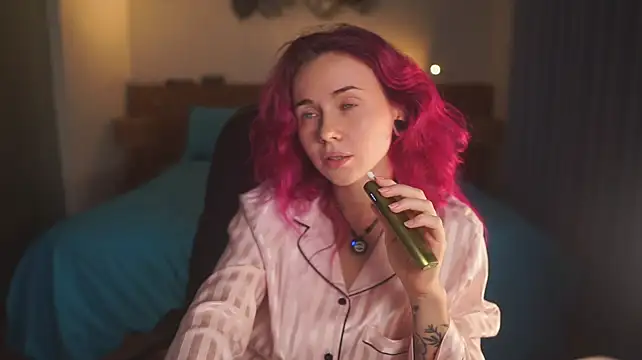 Sarah_Pink