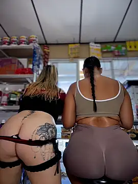 sammyqueenx21 — вебкам-модель