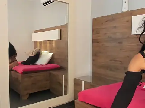 NINA_VEGA