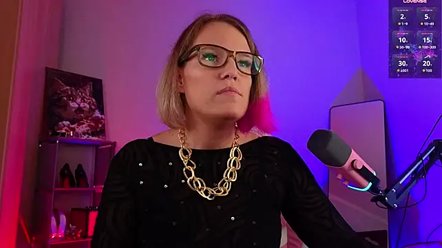 Webcam-Model Lady_Shine