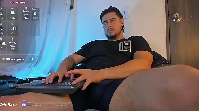Ryan_evannss_ — вебкам-модель