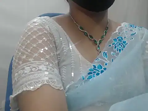 Lovely_Siri_23 — вебкам-модель