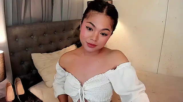 AsianHugecockAnna in webcam