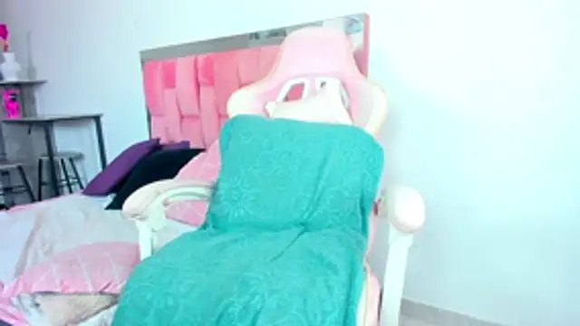 the_queen_aleja in webcam