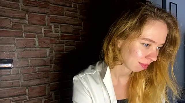 ElizaStorm, modelo webcam